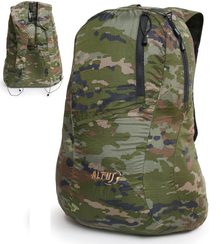 Mochila ligera combate sales altus boscosa pixelada 2014