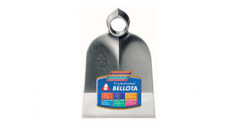 Azadas de la marca Bellota modelo 4