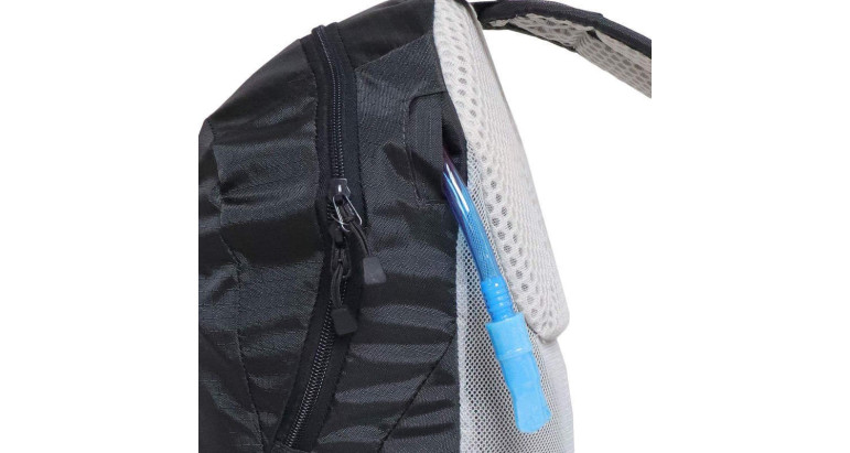 Mochila con departamento de hidratación Altus