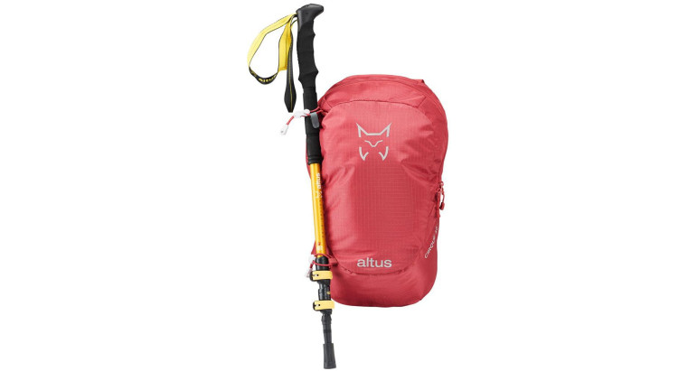 Mochila con sujeción para bastones  