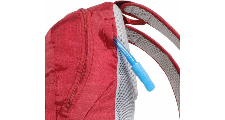 Mochila con departamento de hidratación Altus