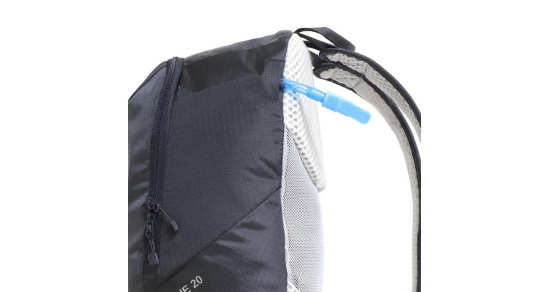 Altus mochila con departamento de hidratación 