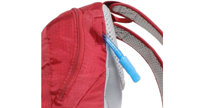 Mochila con departamento de hidratación Altus