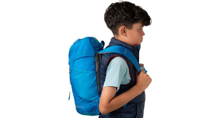 Mochila Altus Acherito 12L infantil azul colocación 