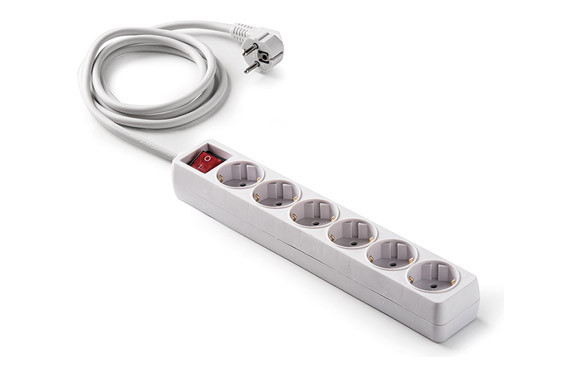 BASE MULTIPLE CON INTERRUPTOR BLANCO 6 TOMAS 5MT