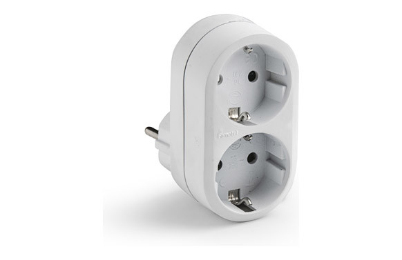 ADAPTADOR FRONTAL 2 TOMAS BLANCO 16A 250V
