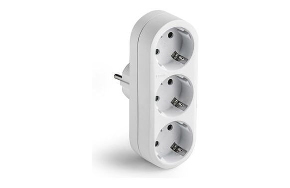 ADAPTADOR FRONTAL 3 TOMAS BLANCO 16A 250V