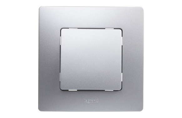 PULSADOR PLATA SERIE NILOE