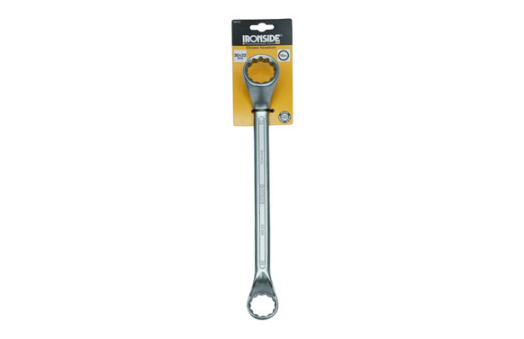 LLAVE DE ESTRELLA 30X32 MM