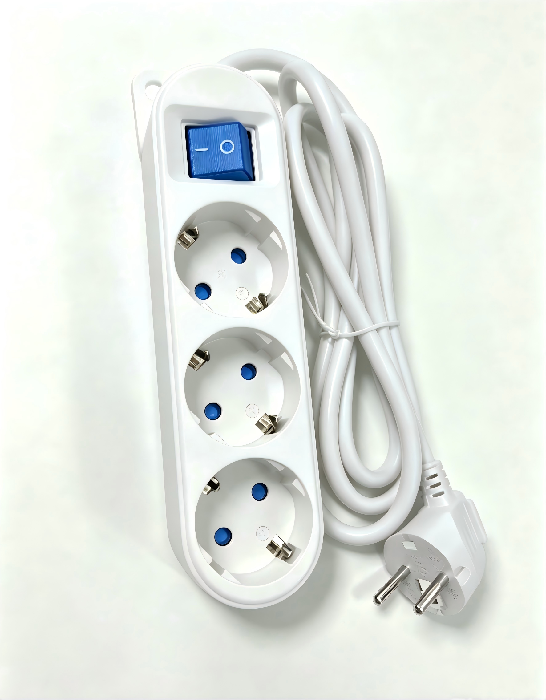 BASE MULTIPLE CON INTERRUPTOR BLANCO 3 TOMAS 1,5 MT