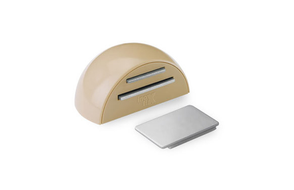 RETENEDOR ADHESIVO MAGNETICO (BL 1U) BEIGE