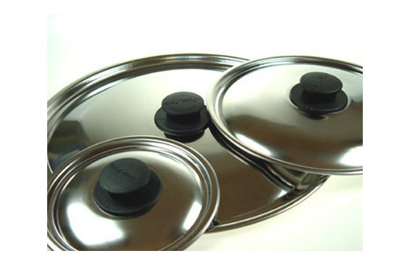 TAPA ACERO INOX POMO BAQUELITA 26 CM