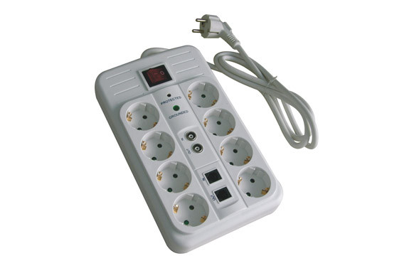 BASE MULTIPLE CON INTERRUPTOR Y PROTECCION 8 TOMAS MULTIMEDIA