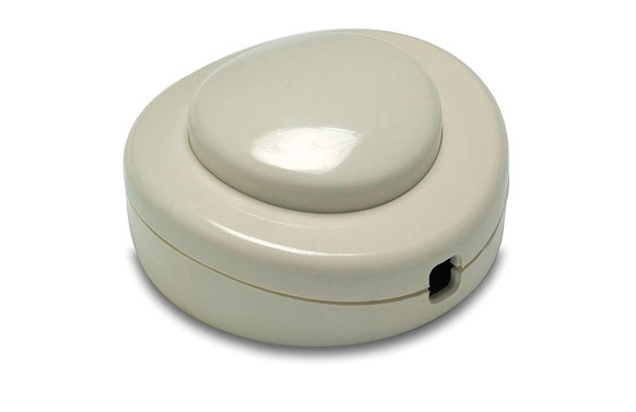 INTERRUPTOR DE PIE 2A-250V BLANCO