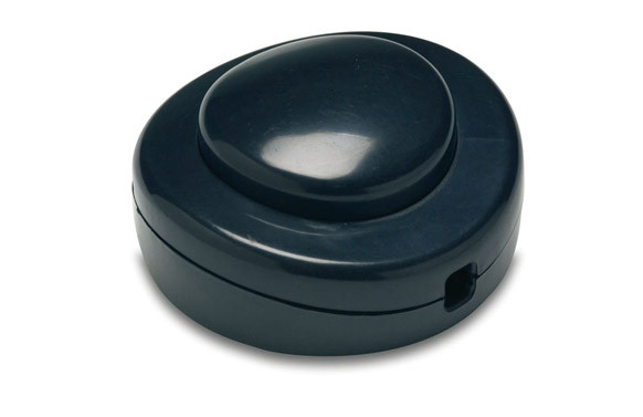 INTERRUPTOR DE PIE 2A-250V NEGRO
