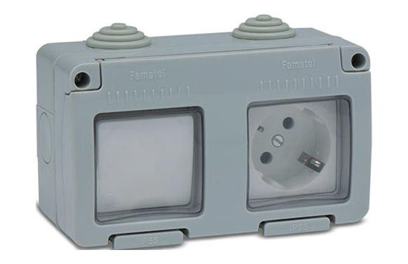 BASE ENCHUFE+CONMUTADOR ESTANCO 16A