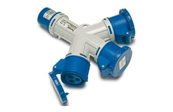 ADAPTADOR INDUSTRIAL 3 TOMAS IP44