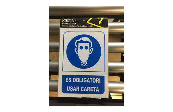 SEÑAL OBLIGATORI US MASCARA CATALAN