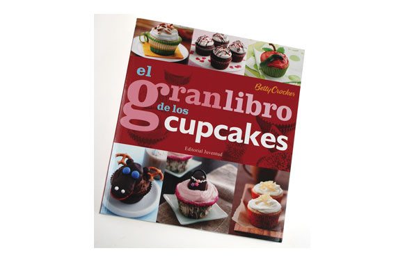 EL GRAN LIBRO DE LOS CUPCAKES BETTY CROCKER