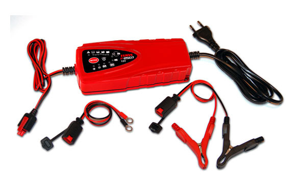 CARGADOR BATERIAS HF 12 V, 7 A MIN. 14 AH / MAX. 230 AH