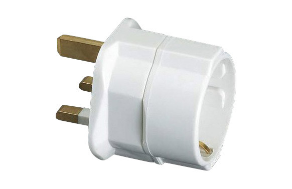 ADAPTADOR INGLES EUROPEO 10A 250V