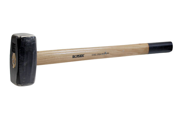 MAZA 4 KG. 700 MM. CABEZA FORJADA DIN 6475,MANGO DE NOGAL AMERICANO