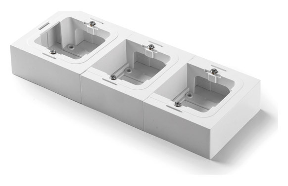CAJA SUPERFICIE MECANISMOS TRIPLE