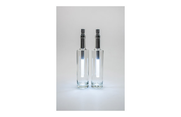 LUZ REGULABLE INTERIOR BOTELLA BOTTLELIGHT BLANCO FRIO 15/40 LM