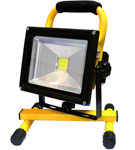 FOCO PROYECTOR LED PORTATIL CEM 4310