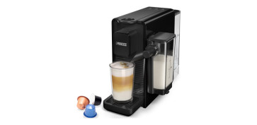 PAE - CAFETERA CON DEPOSITO DE LECHE 1400 W